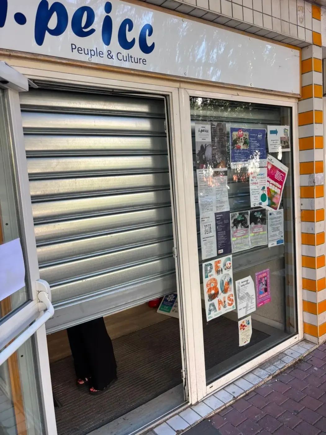 Déblocage de rideau métallique bloqué à Villejuif