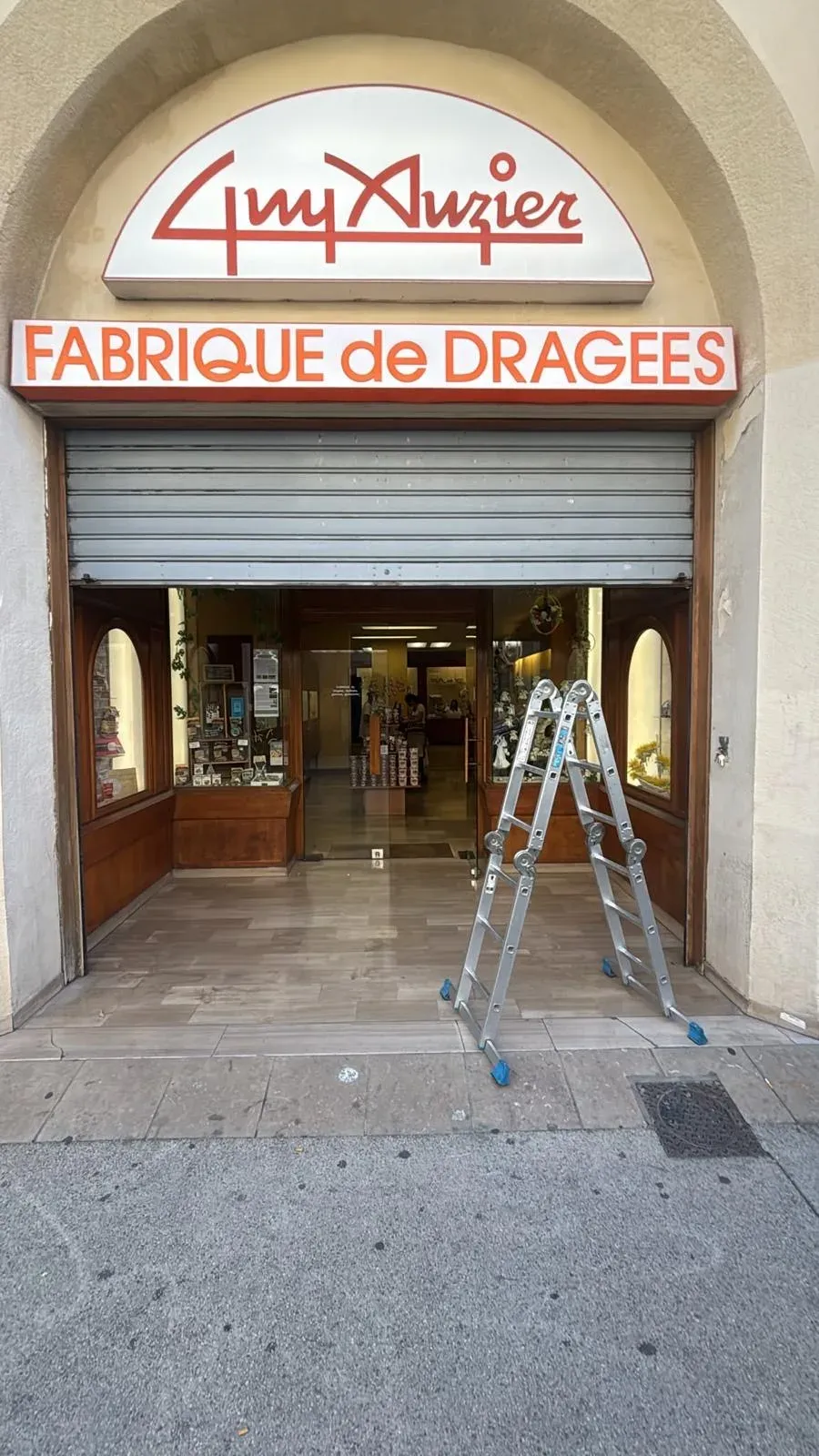 Installation et pose de rideau métallique à Villejuif