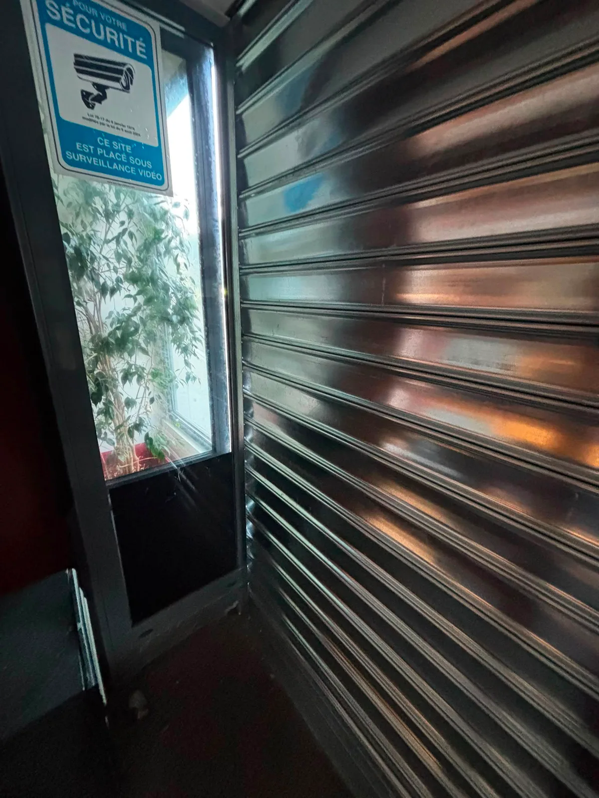 Installation et pose de rideau métallique à Villejuif